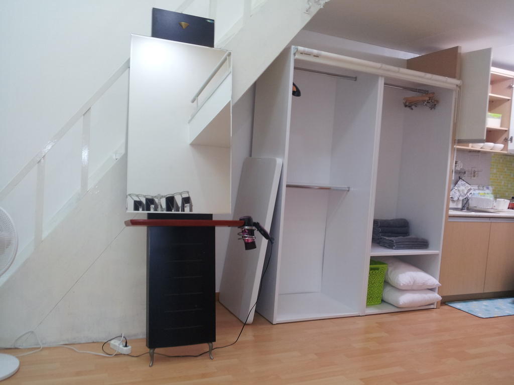 Cozy Seoul Hongdae Apartment Room photo